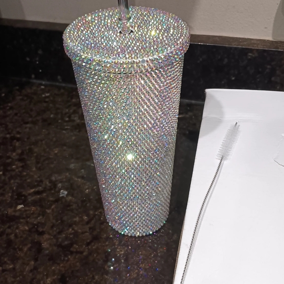 Diamond Studded Bling 26oz Tumbler w/ Stainless Steel Straw & Brush - Picture 2 of 9